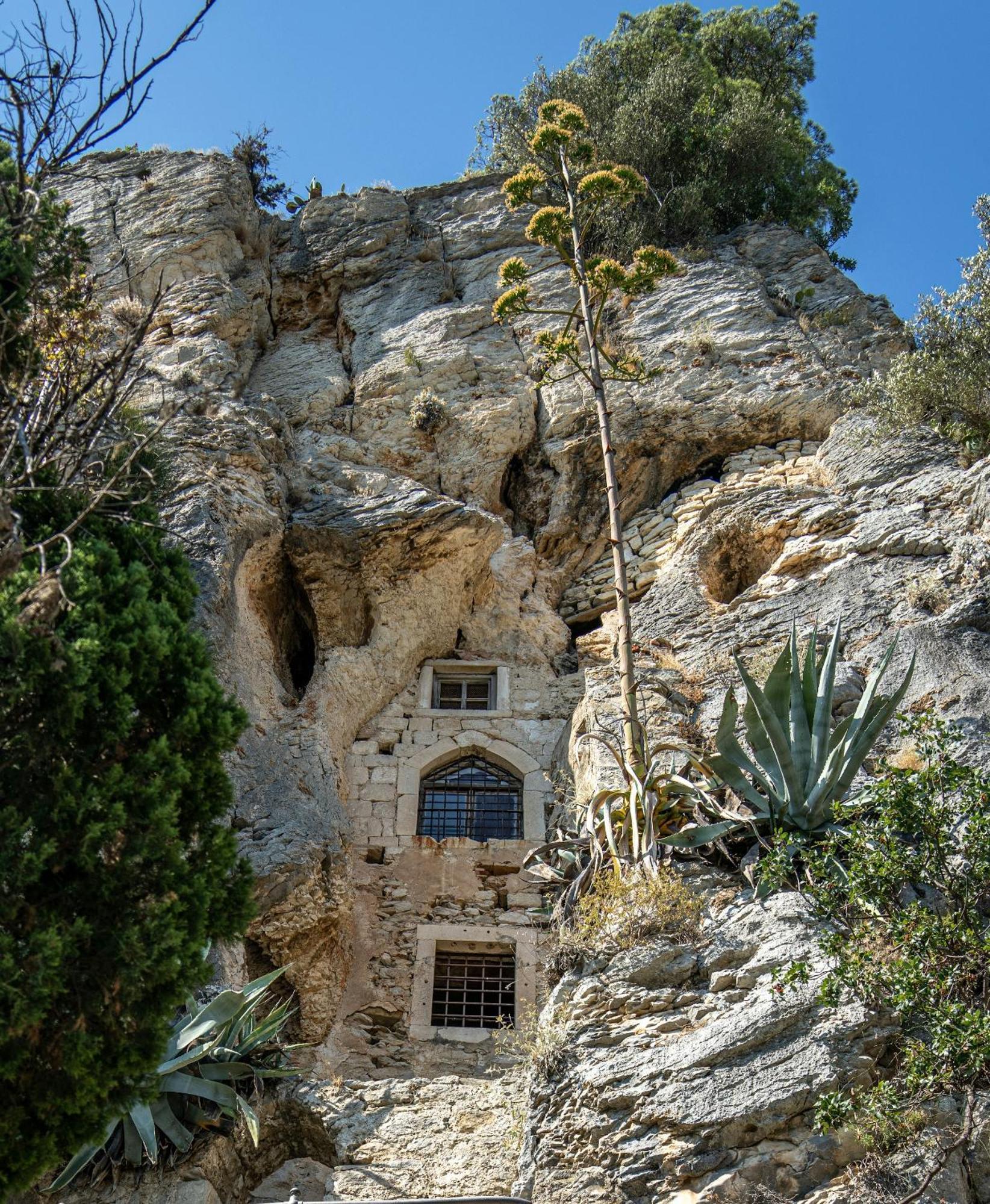 Leilighet Mariuci With Lush Terrace And Private Garage Split